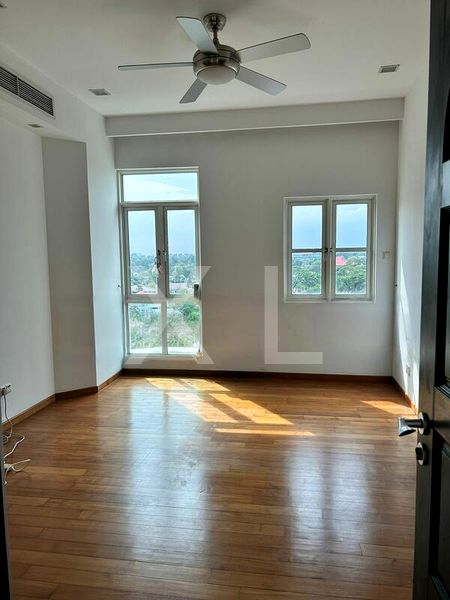 4 Bed Condo for Sale in  Holt Residences - Image 8